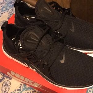Nike AcalMe  shoe size:11 &Nike revolution4
